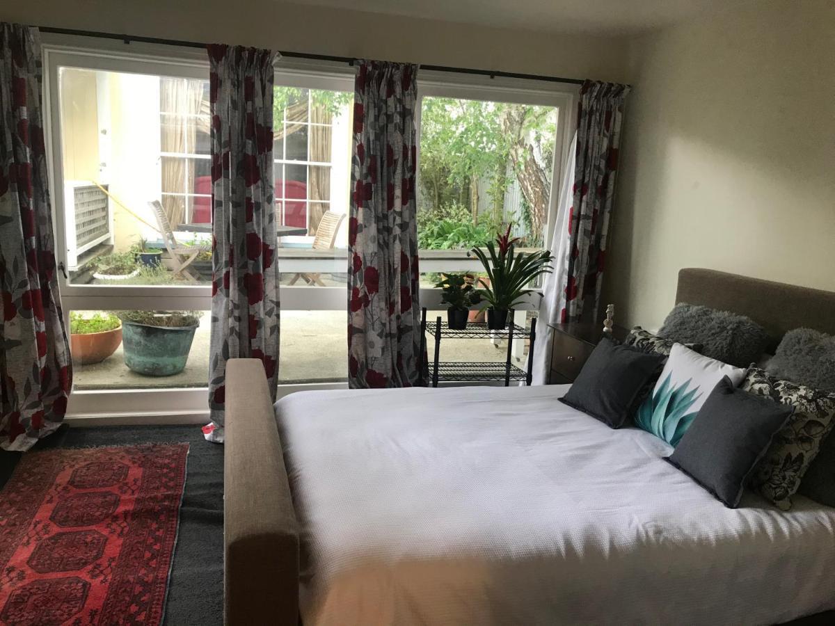 מרטינבורו Prodigal Daughter Gourmet Lodge מראה חיצוני תמונה