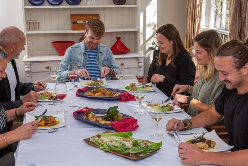 מרטינבורו Prodigal Daughter Gourmet Lodge מראה חיצוני תמונה